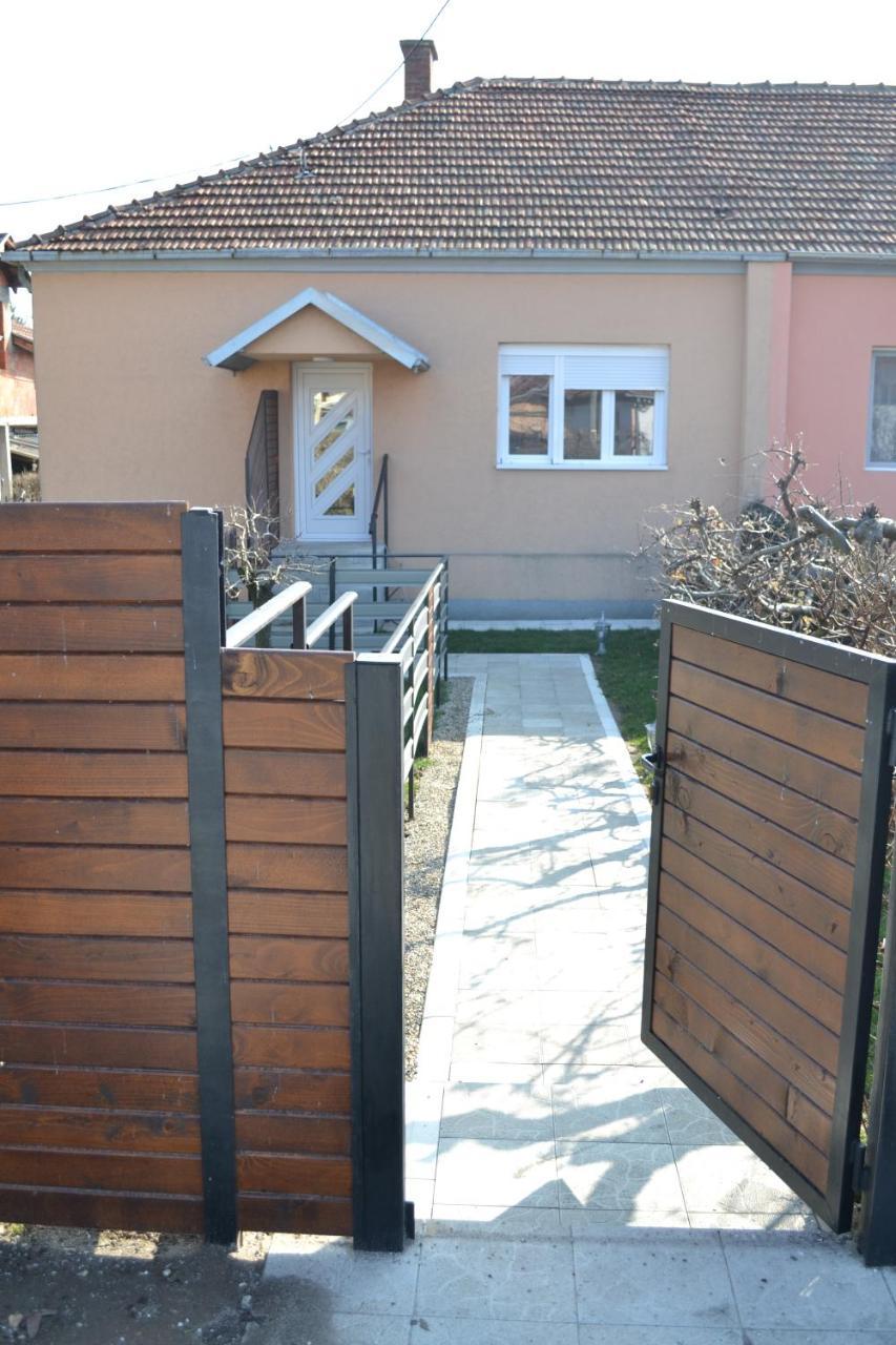 Apartments Pandora Jagodina Kültér fotó